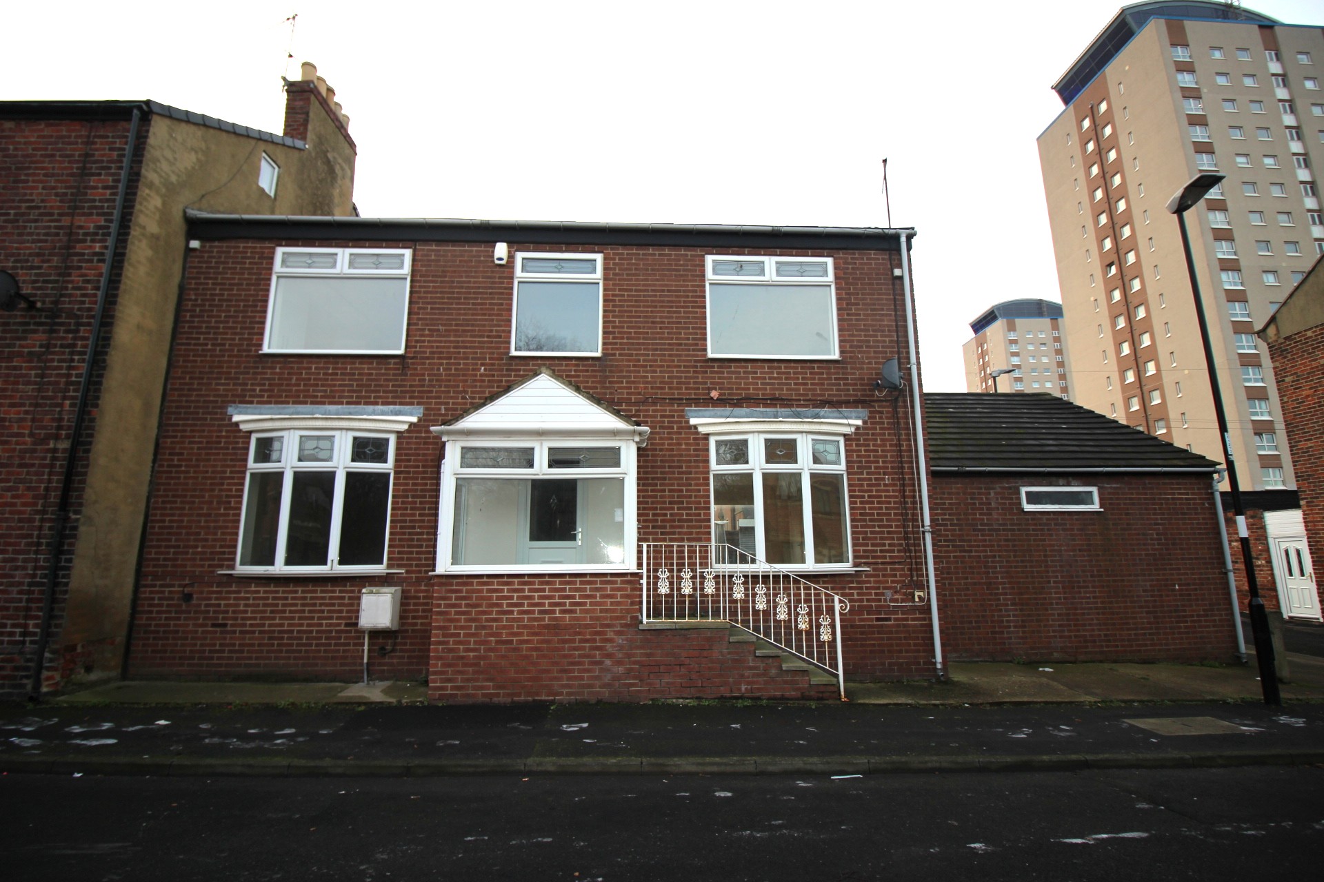 E529B JAMES WILLIAM STREET External