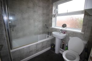 P839 Bathroom